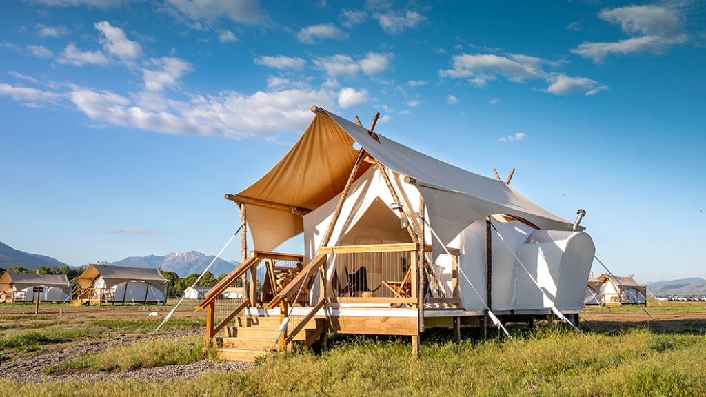 glamping in montana
